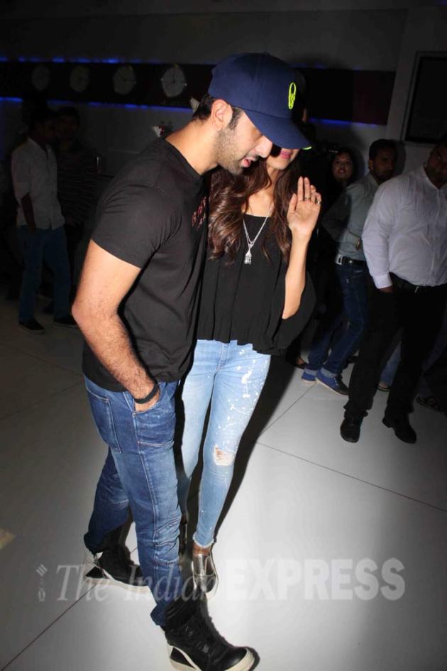 deepika padukone, ranbir kapoor, tamasha, tamasha wrap up party, deepika ranbir, deepika pranbir party, deepika pdukone ranbir kapoor, deepika padukone tamasha, ranbir kapoor tamasha, tamasha party, imtiaz ali, siddharth roy kapoor, said nadiadwala, wardha nadiadwala, entertainment, bollywood