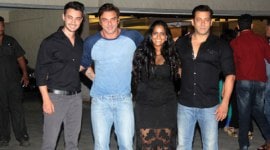 salman khan, arpita khan, happy birthday arpita khan, arpita khan birthday pics, salman khan aprita khan, salima khan, karisma kapoor, pulkit samrat, aayush sharma, imran khan, avantika khan, sonakshi sinha, shraddha kapoor, malaika arora khan, salim khan, helen, shabbir ahluwalia, elli avram, birthday pics, arpita khan aayush sharma, entertainment, bollywood, salman khan pics