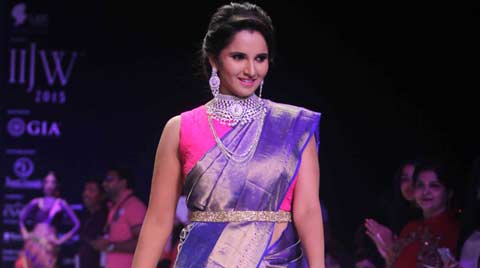 Sania Mirza dazzles on ramp at jewellery week