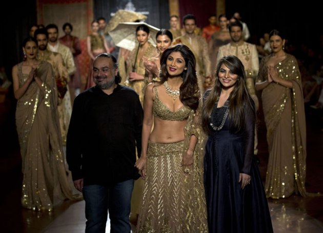 shilpa shetty, chitrangada singh, aditi rao hydari ramp, shilpa shetty ramp, chitrangada singh ramp, aditi rao hydari AICW 2015, shilpa shetty, chitrangada singh AICW 2015, aditi rao hydari AICW 2015, bollywood, AICW 2015, entertainment