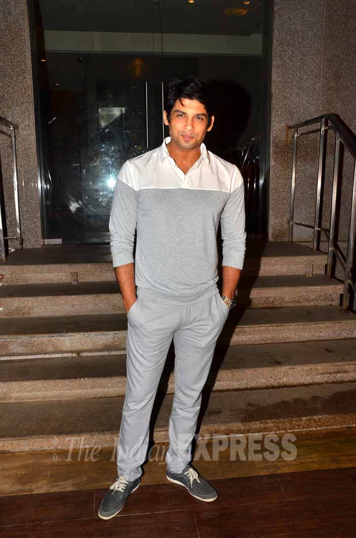 Karanvir Bohra birthday, Karishma Tanna, Siddharth Shukla, Karanvir Bohra, Teejay, Upen Patel, Manish Paul, Meiyang Chang, Mouni Roy, Raghu, Karan Grover,happy birthday Karanvir Bohra, Karanvir Bohra birthday pics, Karanvir Bohra birthday pictures, entertainment