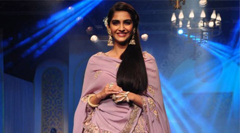 Sonam Kapoor to walk for Abu Jani-Sandeep Khosla at IBFW 2015
