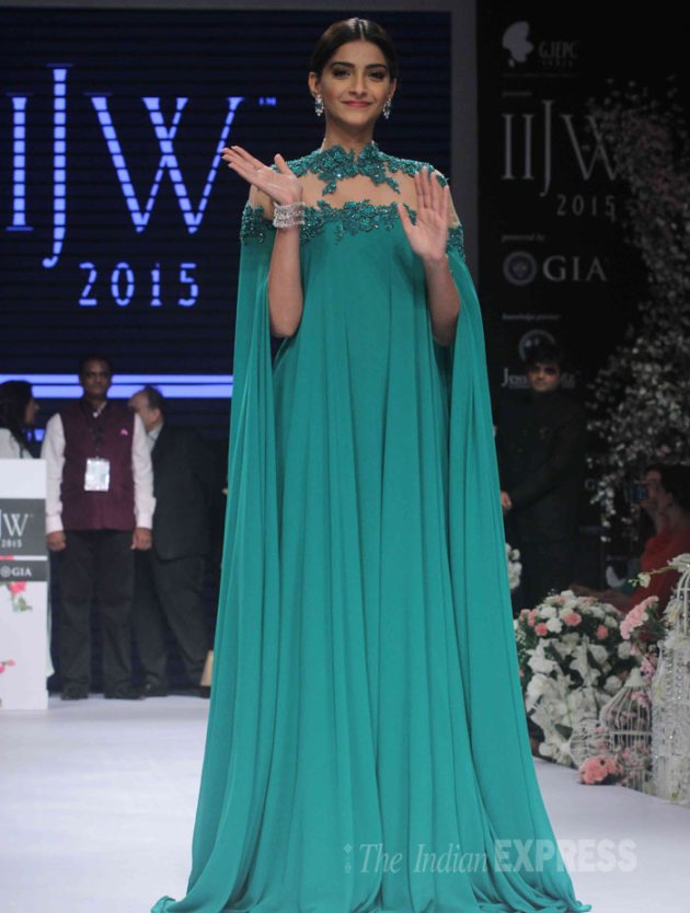 Sonam Kapoor, Sonam Kapoor IIJW, IIJW 2015, India International Jewellery Week,