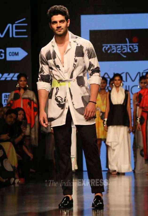 ‘Hero’ Sooraj Pancholi, Arjun Rampal walk at the LFW; Dia, Aditi ...