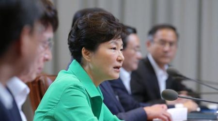 South Korean President Park Geun-hye, second from left, speaks during a regular meeting at the presidential house in Seoul, South Korea, Monday, Aug. 24, 2015. (Source: AP photo)