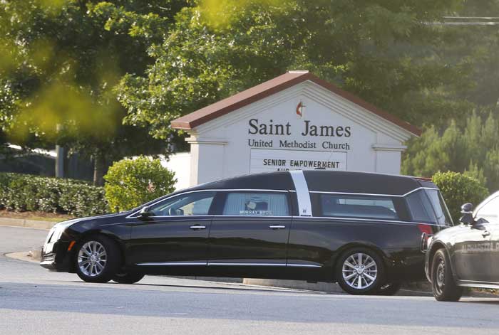 bobbi kristina brown, bobbi kristina brown funeral, bobbi kristina brown death, bobbi kristina brown dies, bobbi kristina brown funeral pics, bobby bron, bobby brown daughter, bobby brown bobbi kristina brown, entertainment