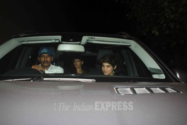 akshay kumar, twinkle khanna, brothers, brothers screening, aarav kumar, karan johar, alia bhatt, sidharth malhotra, jazqueline fernandez, akshay twinkle, twinkle khanna brothers, akshay kumar brothers screening, sidharth malhotra brothers screening, jacqueline fernandez brothers screening, bothers cast, bollywood pics, entertainment, bollywood