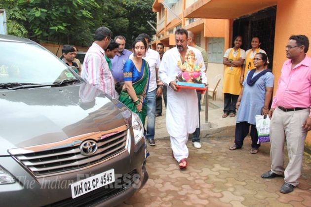 Sanjay Dutt, Anil Kapoor, ganesh chaturthi, ganesh visarjan bollywood, ganesh chaturthi bollywood, Ganpati visarjan, Iqra Dutt, Shahraan Dutt, Sunita Kapoor, manyata dutt, Shilpa Shetty Kundra, Raj Kundra, Viaan, viaan raj kundra, Sussanne Roshan, Hridaan roshan, Hrehaan roshan, Twinkle Khanna, Sonali Bendre, Govinda, rakesh roshan