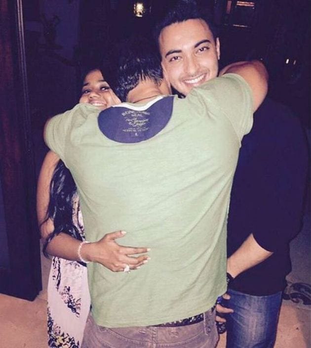 Arpita Khan, Aayush Sharma, salman khan, salman, arpita, arpita sharma, arpita khan pics, salman khan pics, aayush sharma pics, ssyush arpita, arpita khan pregnant, arpita pregnant, entertainment, bollywood, arpita aayush pics, arpita salman pics, arpita pictures, arpita khan latest pictures, arpita khan instagram pictures