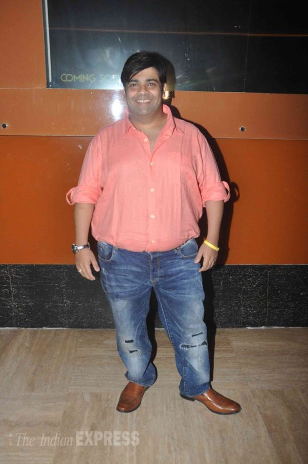 Kapil Sharma, kis kisko pyaar karoon, kapil, kapil sharma kkpk, kapil sharma mother, kapil sharma pics, Janak Rani, Comedy Nights With Kapil, Kiku Sharda, Rahul Mahajan, Roshni Chopra, Ali Asgar, Sunil Grover, Upasna Singh, Neeraj Bhardwaj, Sakshi Tanwar, Abbas-Mustan, TV Jay Bhanushali, Mahi Vij, Varun Sharma, Tusshar Kapoor, Shweta Tiwari, Ravi Kishan, Karanvir Bohra, Teejay Sidhu, Raju Shrivastava, Sargun Mehta, Rashmi Desai, Nandish Sandhu, Ragini Khanna, Anup Soni, Juhi Babbar, Karan Tacker