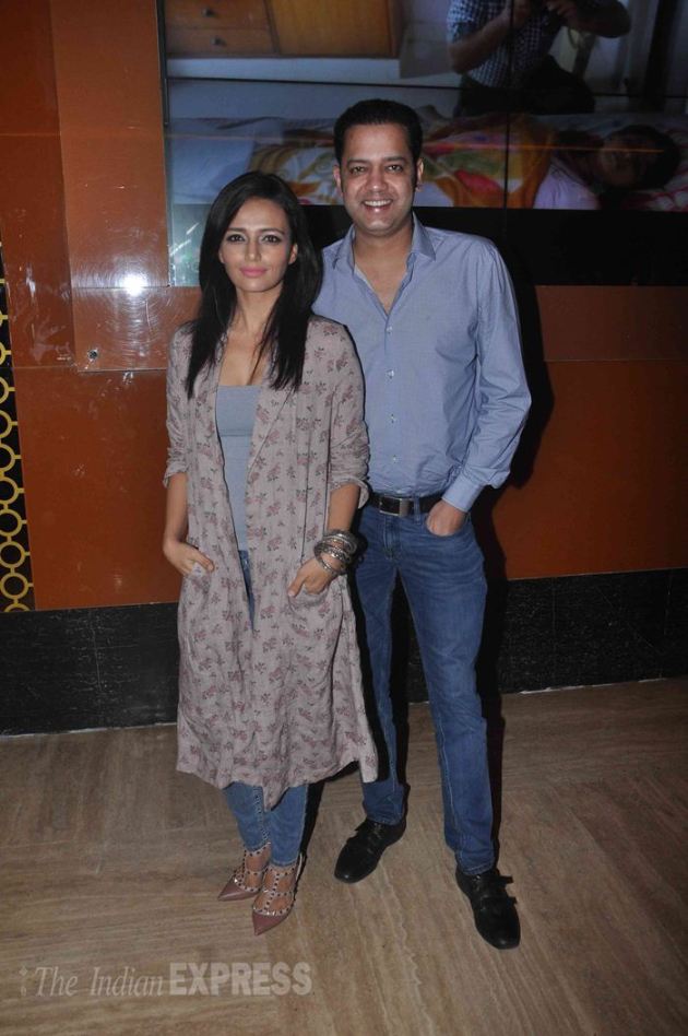 Kapil Sharma, kis kisko pyaar karoon, kapil, kapil sharma kkpk, kapil sharma mother, kapil sharma pics, Janak Rani, Comedy Nights With Kapil, Kiku Sharda, Rahul Mahajan, Roshni Chopra, Ali Asgar, Sunil Grover, Upasna Singh, Neeraj Bhardwaj, Sakshi Tanwar, Abbas-Mustan, TV Jay Bhanushali, Mahi Vij, Varun Sharma, Tusshar Kapoor, Shweta Tiwari, Ravi Kishan, Karanvir Bohra, Teejay Sidhu, Raju Shrivastava, Sargun Mehta, Rashmi Desai, Nandish Sandhu, Ragini Khanna, Anup Soni, Juhi Babbar, Karan Tacker