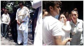 Aadesh Shrivastava, Aadesh Shrivastava death, amitabh bachchan, aadesh shrivastava amitabh bachchan, aadesh shrivastava last rites, aadesh shrivastava funeral, aadesh shrivastava funeral pics, anil kapoor, amitabh bachchan at aadesh shrivastava funeral, big b, big b, aadesh shrivastava, Aadesh Shrivastava dies, Aadesh Shrivastava dead, Aadesh Shrivastava last rites, last rites of Aadesh Shrivastava