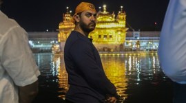 Aamir Khan, Aamir Khan Dangal, Aamir Khan Golden Temple, Aamir Khan Amritsar, Aamir Khan Ludhiana, Aamir Khan Movies, Aamir Khan News, Aamir Dangal, Aamir Khan Dangal movie, Aamir Khan Dangal Shoot, Entertainment news