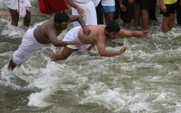 kumbh mela, nashik kumbh mela, shahi snan, second shahi snan, Godavari, india kumbh mela, maharashtra kumbh mela, Kumbh mela Shahi Snan, Shahi Snan photos, kumbh mela pictures, kumbh mela pics, india news