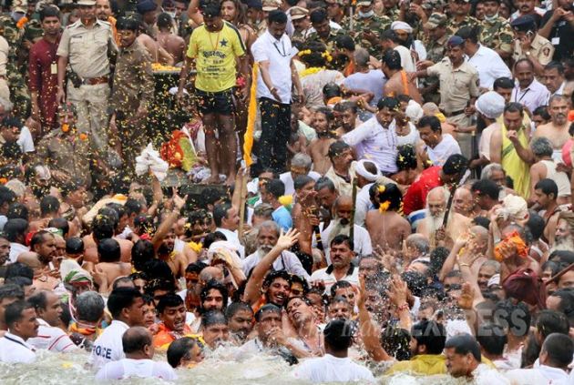 kumbh mela, nashik kumbh mela, shahi snan, second shahi snan, Godavari, india kumbh mela, maharashtra kumbh mela, Kumbh mela Shahi Snan, Shahi Snan photos, kumbh mela pictures, kumbh mela pics, india news