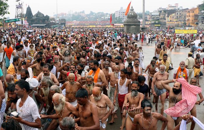 kumbh mela, nashik kumbh mela, shahi snan, second shahi snan, Godavari, india kumbh mela, maharashtra kumbh mela, Kumbh mela Shahi Snan, Shahi Snan photos, kumbh mela pictures, kumbh mela pics, india news