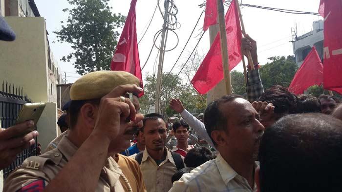 bharat bandh, trade union strike, bharat bandh 2015, bharat bandh latest news, bharat bandh on 2nd september 2015, bharat bandh 2nd september, nationwide strike, nationwide strike in india, union strike, union strike news, latest news, latest news india