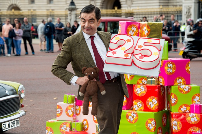 Download Hilarious Mr. Bean Strikes a Pose | Wallpapers.com