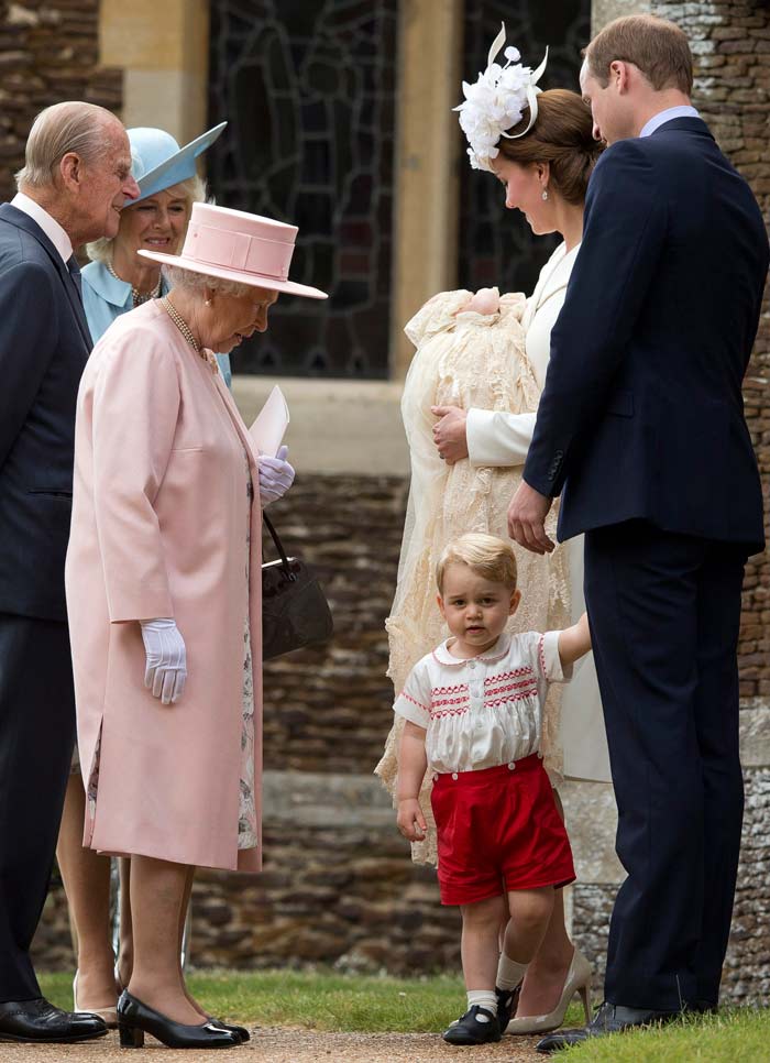 Elizabeth II, Elizabeth II Photos, Queen Elizabeth II, Britain Queen Elizabeth II, Nelson Mandela, Diana Princess of Wales, Prince Philip, Duke of Edinburgh, Buckingham Palace, John Kennedy, Pope John Paul II, Queen Mother, Ronald Reagan, Camilla the Duchess of Cornwall, Kate the Duchess of Cambridge holding Princess Charlotte, Prince George, Prince William, Prince Harry, baby Prince Edward, Princess Anne, Prince Andrew, Prince Charles, the Duke of Edinburgh, Nicola Sturgeon, Elizabeth II 63 years, Elizabeth II Longest Reigning monarch, Elizabeth II News, Elizabeth II Pics