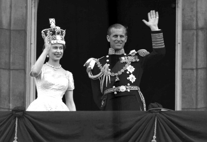 Elizabeth II, Elizabeth II Photos, Queen Elizabeth II, Britain Queen Elizabeth II, Nelson Mandela, Diana Princess of Wales, Prince Philip, Duke of Edinburgh, Buckingham Palace, John Kennedy, Pope John Paul II, Queen Mother, Ronald Reagan, Camilla the Duchess of Cornwall, Kate the Duchess of Cambridge holding Princess Charlotte, Prince George, Prince William, Prince Harry, baby Prince Edward, Princess Anne, Prince Andrew, Prince Charles, the Duke of Edinburgh, Nicola Sturgeon, Elizabeth II 63 years, Elizabeth II Longest Reigning monarch, Elizabeth II News, Elizabeth II Pics