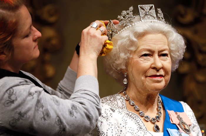 Elizabeth II, Elizabeth II Photos, Queen Elizabeth II, Britain Queen Elizabeth II, Nelson Mandela, Diana Princess of Wales, Prince Philip, Duke of Edinburgh, Buckingham Palace, John Kennedy, Pope John Paul II, Queen Mother, Ronald Reagan, Camilla the Duchess of Cornwall, Kate the Duchess of Cambridge holding Princess Charlotte, Prince George, Prince William, Prince Harry, baby Prince Edward, Princess Anne, Prince Andrew, Prince Charles, the Duke of Edinburgh, Nicola Sturgeon, Elizabeth II 63 years, Elizabeth II Longest Reigning monarch, Elizabeth II News, Elizabeth II Pics
