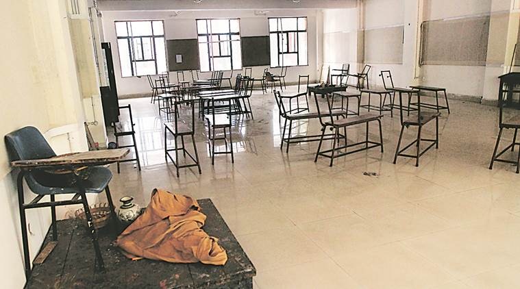 College of Art, Delhi, delhi college, student protest, staff shortage, delhi news, indian express