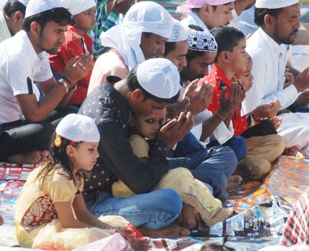 eid, eid photos, eid celebrations, india eid, india eid photos, india eid celebrations, eid celebrations india, eid india photos, india festivals,india photos, india news
