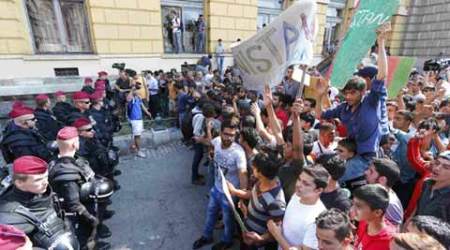 migrant crisis, europe migrant crisis, european migrants, serbia ayslum seekers, Hungary train link, Budapest international train station, european unions, europe news, world news, latest news