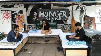 FTII, FTII hunger strike, Narendra Modi, FTII protest, FTII students protest, FTII hunger strike, FTII protest, students protest FTII, FTII students parents, gajendra chauhan, FTII strike, FTII news, pune news, indian express
