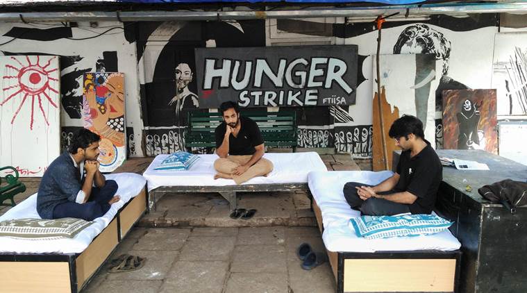 Pune: Three students of Film & Television Institute of India (FTII) on hunger strike in Pune on Thursday. PTI Photo (PTI9_10_2015_000121A)