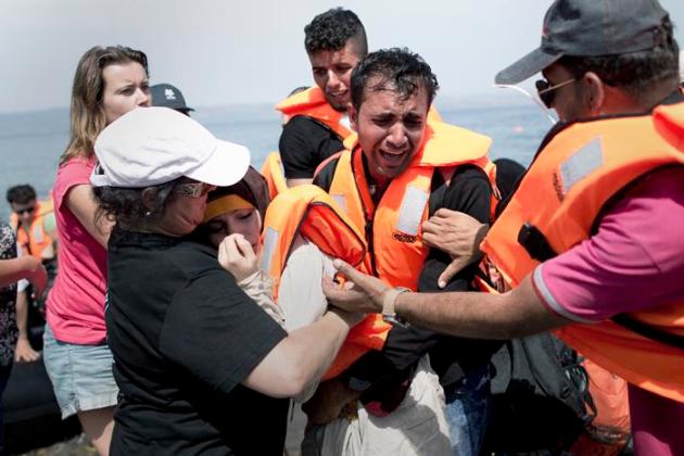 migrant crisis, migrant crisis europe, migrant crisis divides europe, syrian refugee child, syrian refugee crisis, syrian refugee crisis 2015, Greece Migrants, Europe Migrant, Syrian Migrants, Migrant Crisis in Europe