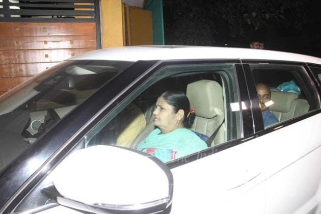 kapil sharma, kapil sharma movie, kapil sharma debut film, kapil sharma kis kisko pyaar karoon, kapil sharma kkpk, kapil sharma kkpk screening, kis kisko pyaar karoon screening, kkpk screening, ranveer singh, ranveer singh kapil sharma, sonu sood, malaika arora khan, arbaaz khan, ameesha patel, elli avram, manjari phadnis, simran kaur mundi, sai lokur, abbas mustan