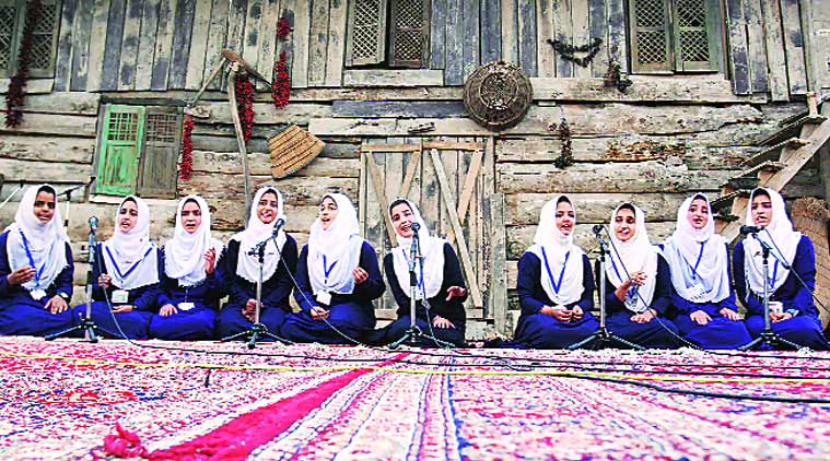 Kashmir, Kashmir music competition, Kashmir musical show Shireen Saaz, Shireen Saaz, Kashmir culture, D P Dhar trust, Kashmir latest news