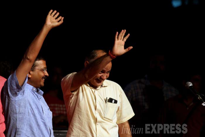 Arvind Kejriwal, CYSS rock concert, Manish Sisodia