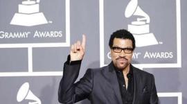 Lionel Richie, Lionel Richie ex wife, Lionel Richie children, Lionel Richie girlfriend, Lionel Richie more kids, Lionel Richie Lisa Parigi, Lionel Richie news, entertainment news