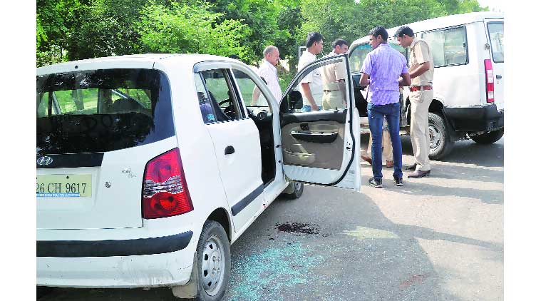 man shot, police shot man, delhi polcie, gurgaon police, delhi news, indian express