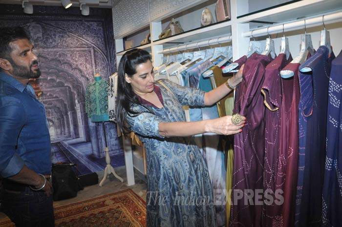 Farah Khan, farah Khan Daughter, farah Khan son, Farah Khan kids, Anya Kunder, Diva Kunder, Czar Kunder, Indian idol Junior, Indian Idol Junior 2, Kangana Ranaut, Imran Khan, Suniel Shetty, Mana Shetty, Suniel Shetty Wife, Mini Mathur, Hussain Kuwajerwala, Abhijit Sawant, Anita Kanwal, Pooja Kanwal, Kalki Koechlin, Alisha Chinai, Anu Malik