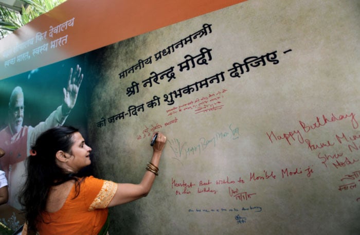 Narendra Modi, Birthday, Modi birthday pictures, Narendra Modi birthday, Sulabh International, Modi Sulabh international, Sulabh international modi birthday, Narendra modi pics, The Indian Express
