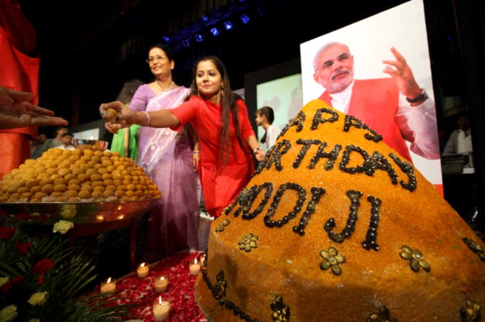 Narendra Modi, Birthday, Modi birthday pictures, Narendra Modi birthday, Sulabh International, Modi Sulabh international, Sulabh international modi birthday, Narendra modi pics, The Indian Express