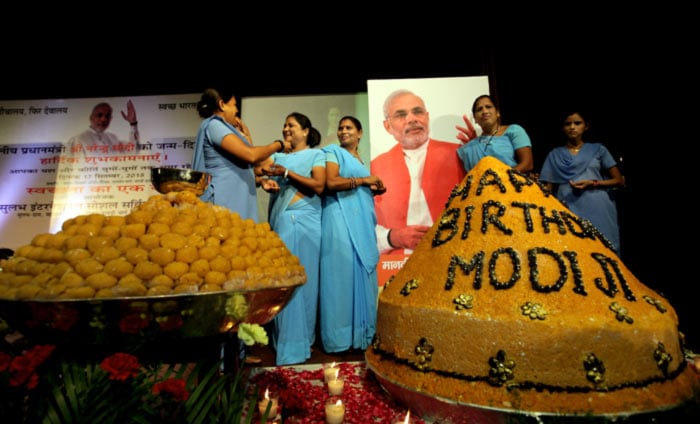 Narendra Modi, Birthday, Modi birthday pictures, Narendra Modi birthday, Sulabh International, Modi Sulabh international, Sulabh international modi birthday, Narendra modi pics, The Indian Express