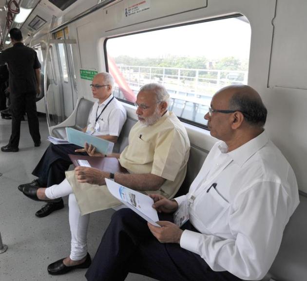 Prime Minister Narendra Modi Travels By Metro To Inaugurate Badarpur Faridabad Extension Line 3269