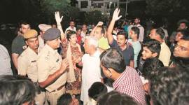 park tussle, local court, tussle over park, chandigarh news, indian express
