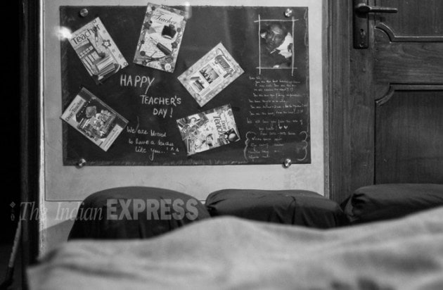 Sanjay Bahuguna, Sanjay Bahuguna Teacher, Sanjay Bahuguna Paralysis, Sanjay Bahuguna Engineering Teacher, Sanjay Bahuguna Students, Sanjay Bahuguna Family, Sanjay Bahuguna Mother, Sanjay Bahuguna Sister, Sanjay Bahuguna Photos, Sanjay Bahuguna BedRidden, Sanjay Bahuguna Engineer, Sanjay Bahuguna Pics, Sanjay Bahuguna Home, Sanjay Bahuguna Pictures, Indian Express, Indian Express Photos