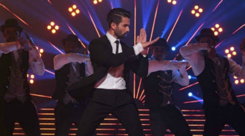Another feather in Shahid Kapoor’s cap, actor learns to moonwalk