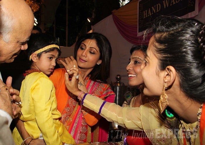 Shilpa Shetty, Shilpa Shetty mother, Shilpa Shetty son, Shilpa Shetty kid, Shilpa Shetty vivaan, Shilpa Shetty husband, Shilpa Shetty raj kundra, Shilpa Shetty hot, Shilpa Shetty sexy, Shilpa Shetty photos, Shilpa Shetty temple, divya dutta