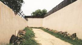 tihar jail, tihar jail wall, jail wall construction, delhi news, indian express