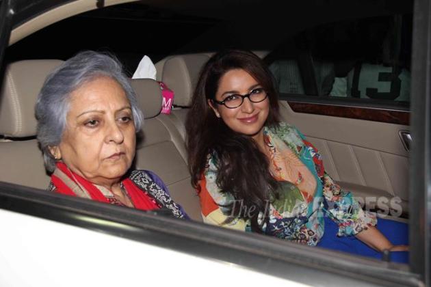 kapil sharma, kapil sharma movie, kapil sharma debut film, kapil sharma kis kisko pyaar karoon, kapil sharma kkpk, kapil sharma kkpk screening, kis kisko pyaar karoon screening, kkpk screening, ranveer singh, ranveer singh kapil sharma, sonu sood, malaika arora khan, arbaaz khan, ameesha patel, elli avram, manjari phadnis, simran kaur mundi, sai lokur, abbas mustan