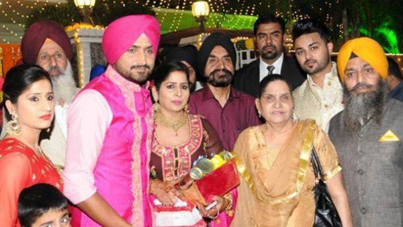 harbhajan singh, geeta basra, harbhajan singh sangeet, harbhajan singh wedding, harbhajan singh geeta basra, harbhajan geeta, geeta harbhajan singh, harbhajan singh geeta basra wedding, harbhajan singh pics, harbhajan singh sangeet pics, harbhajan singh sangeet pictures, geeta basra sangeet pics, geeta basra sangeet pictures, harbhajan singh wedding geeta, entertainment