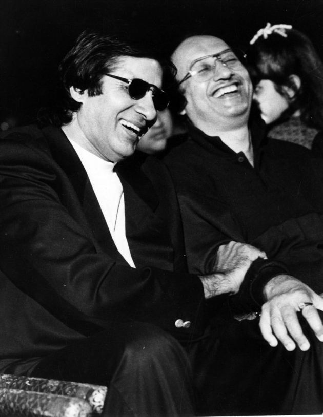 amitabh bachchan, happy birthday amitabh bachchan, amitabh bachchan birthday, amitabh bachchan 73 years, amitabh bachchan 74 years, amitabh bachchan pics, amitabh bachchan rare pictures, amitabh bachchan rare pics, amitabh bachchan unseen pics, amitabh bachchan images, big b, amitabh bachchan friends, amitabh bachchan family, entertainment, bollywood