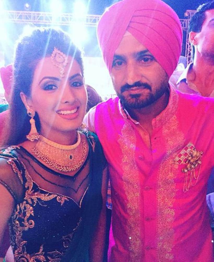 harbhajan singh, geeta basra, harbhajan singh sangeet, harbhajan singh wedding, harbhajan singh geeta basra, harbhajan geeta, geeta harbhajan singh, harbhajan singh geeta basra wedding, harbhajan singh pics, harbhajan singh sangeet pics, harbhajan singh sangeet pictures, geeta basra sangeet pics, geeta basra sangeet pictures, harbhajan singh wedding geeta, entertainment